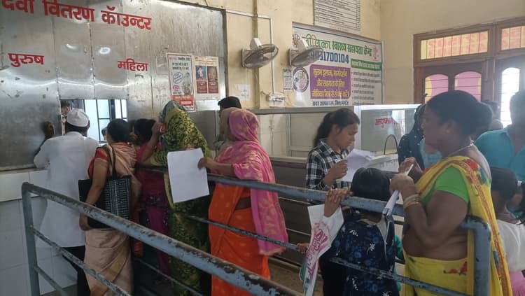 तापमान 40डिग्री के पार,भीषण गर्मी व तेज धूप से बीमार पड़ रहे लोग