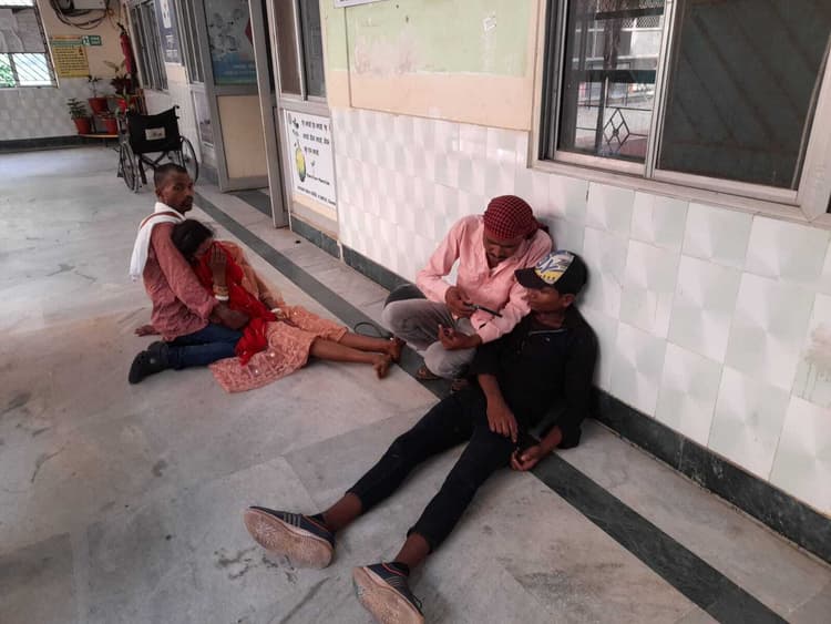 सड़क हादसे में बाइक सवार युवक की मौत