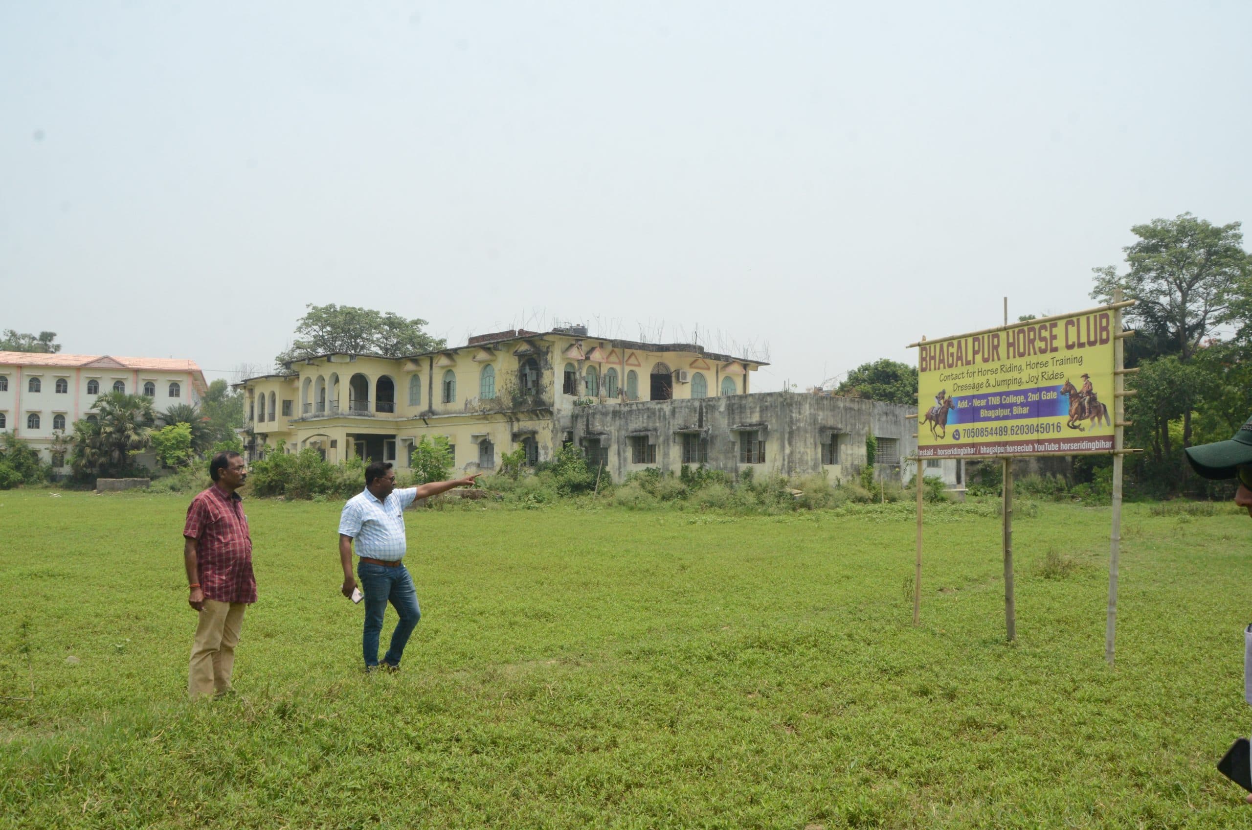 TMBU : विवि की खाली जमीन पर लगाया क्लब का बोर्ड, कुलपति ने दिया एफआइआर करने का निर्देश