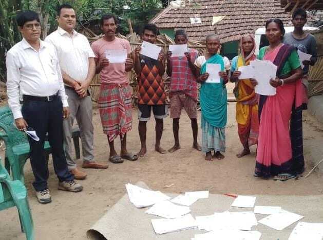 बीडीओ ने की मतदाता पर्ची वितरण की जांच