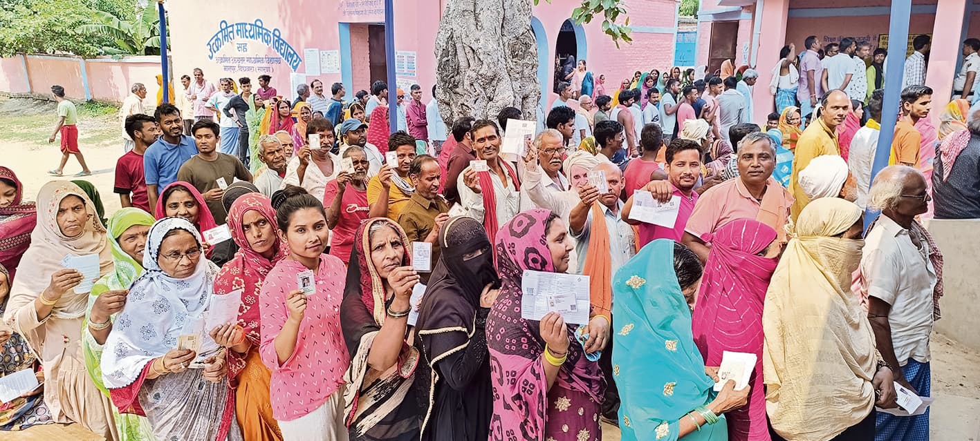 एनडीए व महागठबंधन के उम्मीदवार कोर वोटरों के बिखराव को रोकने में परेशान