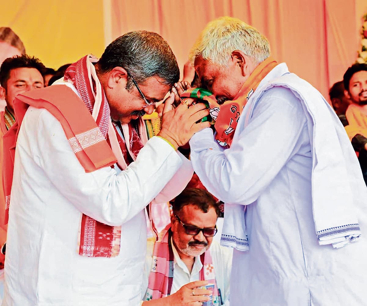 केंद्रीय मंत्री धर्मेंद्र प्रधान ने बामड़ा में जनसभा को किया संबोधित, बोले-ओडिशा में रिमोट से चल रही 25 साल पुरानी बीजद सरकार धराशायी होगी