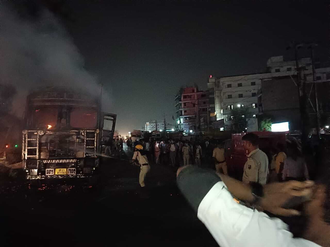 बाइपास में कंटेनर ट्रक ने बाइक सवार दो सगे भाइयों को रौंदा