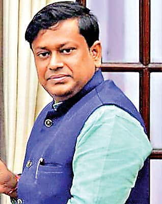 शिक्षकों से नियुक्ति की वैधता का दस्तावेज मांग अपमानित कर रही सरकार : सुकांत