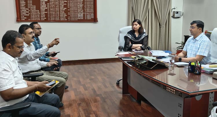 मतगणना को लेकर प्रशासनिक तैयारी शुरू, डीएम ने दिये कई जरूरी निर्देश