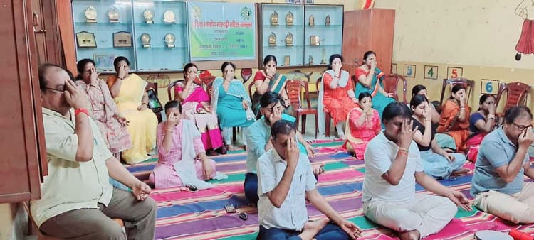 जामताड़ा आर्ट ऑफ़ लिविंग के तहत पांच दिवसीय मेधा योग कार्यशाला का आयोजन