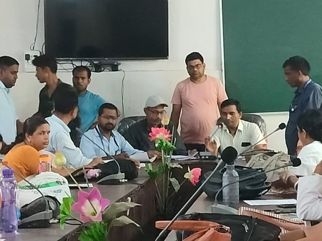 प्रशिक्षण के बाद चिकित्सा कर्मियों को मिला मेडिकल किट