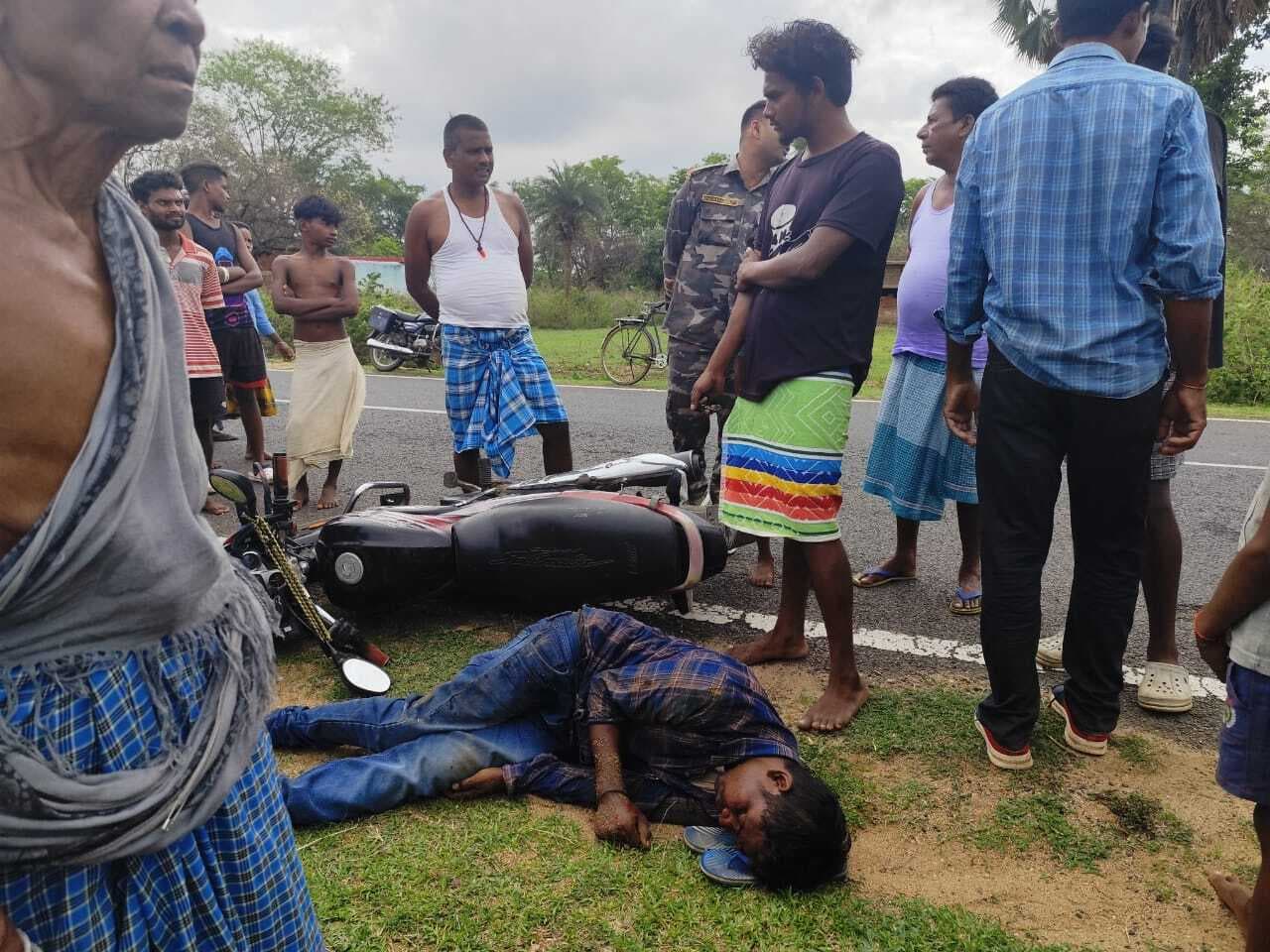 मवेशी बचाने में बाइक सवार गिरा, घायल