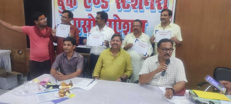 बुक एंड स्टेशनरी एसोसिएशन के अध्यक्ष बने अनिल कुमार सिंह