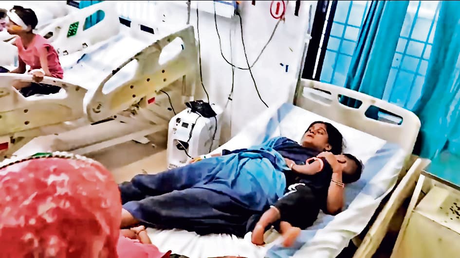 पांच घरों में आग लगने से एक बच्ची की मौत, छह लोग झुलसे