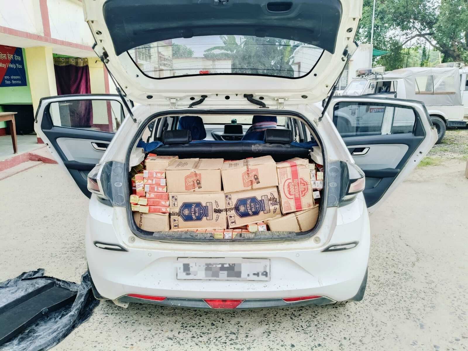 कार से 268 लीटर विदेशी शराब जब्त, दो तस्कर गिरफ्तार