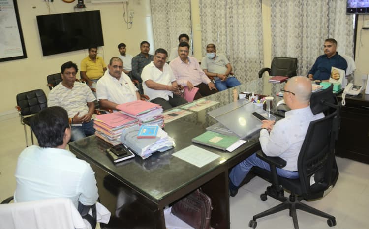 आवारा सांडों को रखने के लिए गोशाला में बनेगा अलग शेड