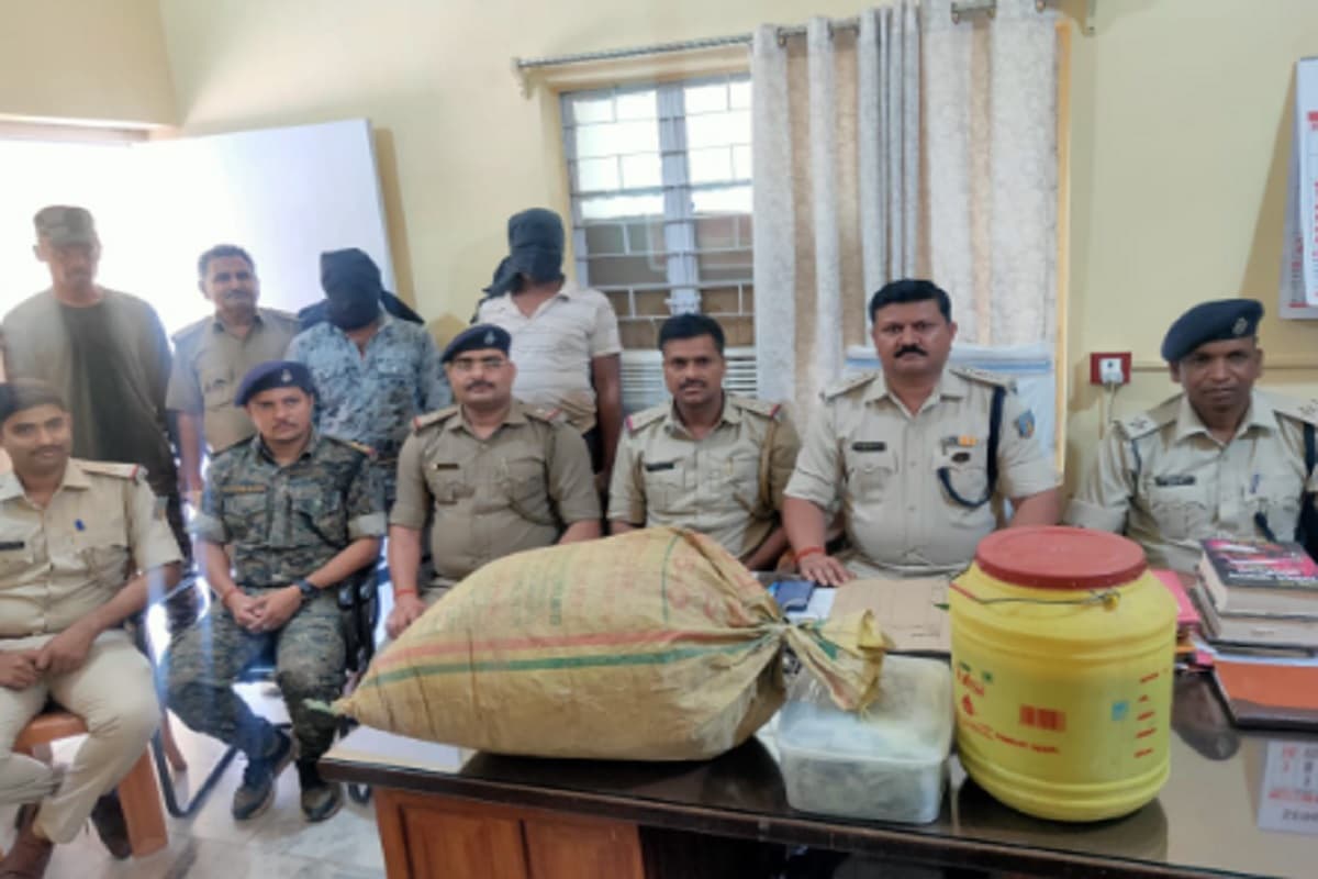 साहिबगंज के राजमहल में 14 किलो गांजा के साथ दो तस्कर धराये, ऐसे आए पुलिस की गिरफ्त में