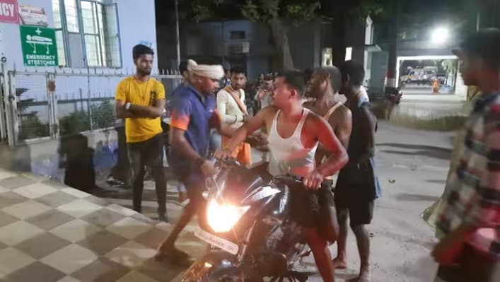 Nalanda Firing: नालंदा में अंधाधुंध फायरिंग से दहशत, पोल पर बल्ब लगाने के विवाद में चार लोगों को गोली मारी