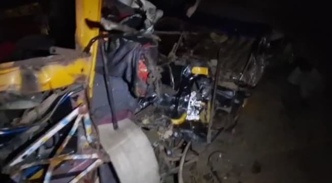 Road Accident: सासाराम में भीषण सड़क हादसा, ऑटो और वैन की टक्कर में 3 की मौत
