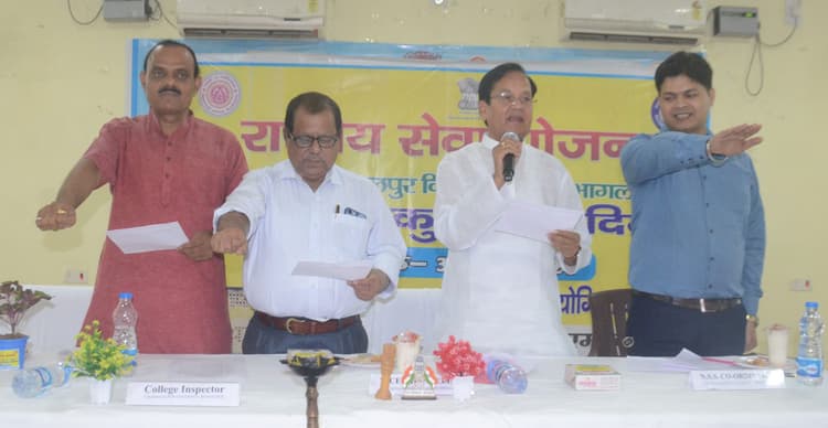 World No Tobacco Day: स्वास्थ्यकर्मियों ने ली तंबाकू सेवन न करने की शपथ, बच्चों ने निकाली जागरूकता रैली