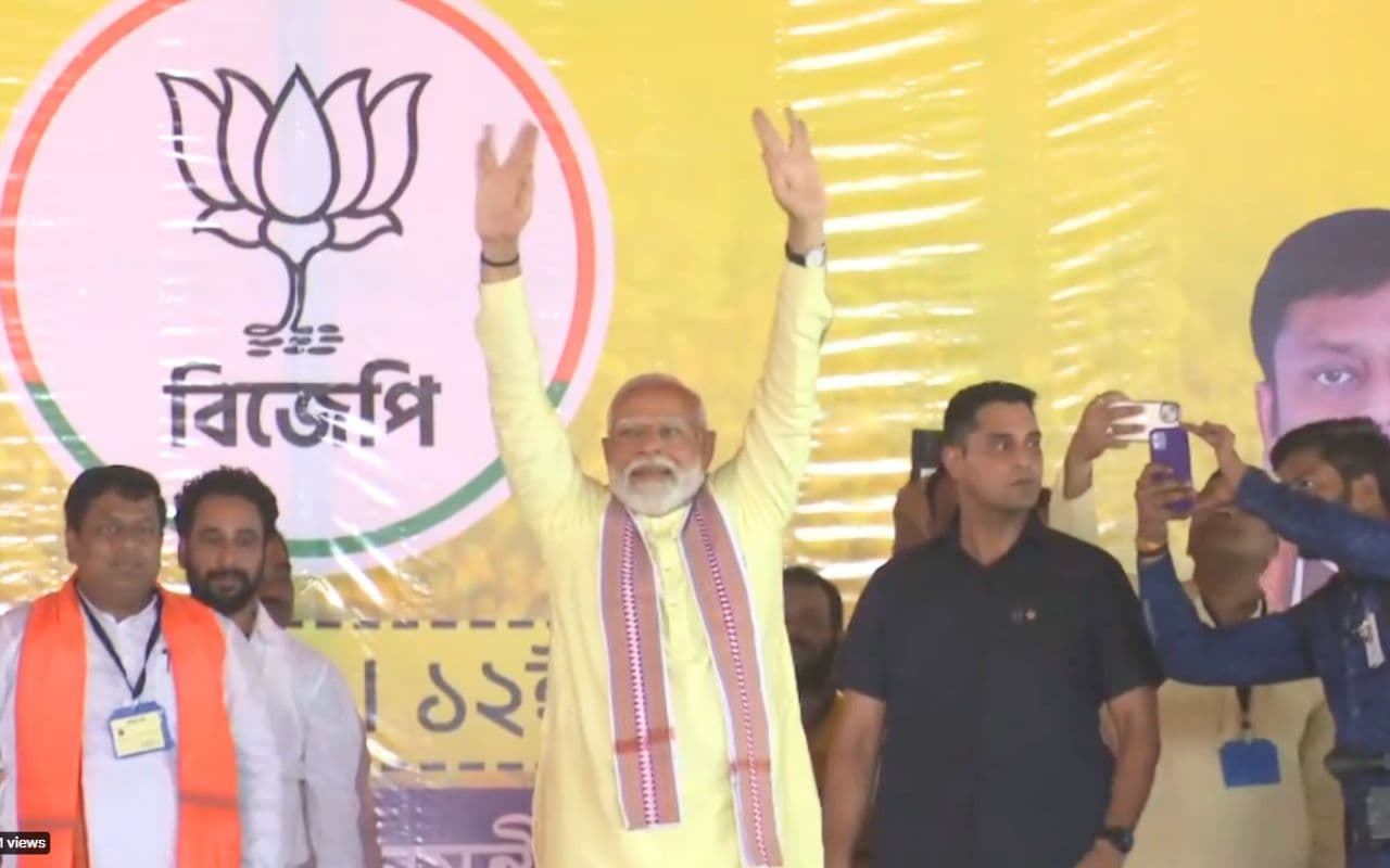 बैरकपुर में प्रधानमंत्री नरेंद्र मोदी की रैली में लगे जय श्रीराम के नारे, बोले- मोदी की गारंटी, गारंटी के पूरा होने की गारंटी है