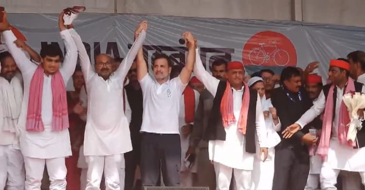 Lok Sabha Election 2024: राहुल गांधी अखिलेश यादव बांसगांव में, बोले पीएम मोदी ने किसानों, नौजवानों से झूठ बोला