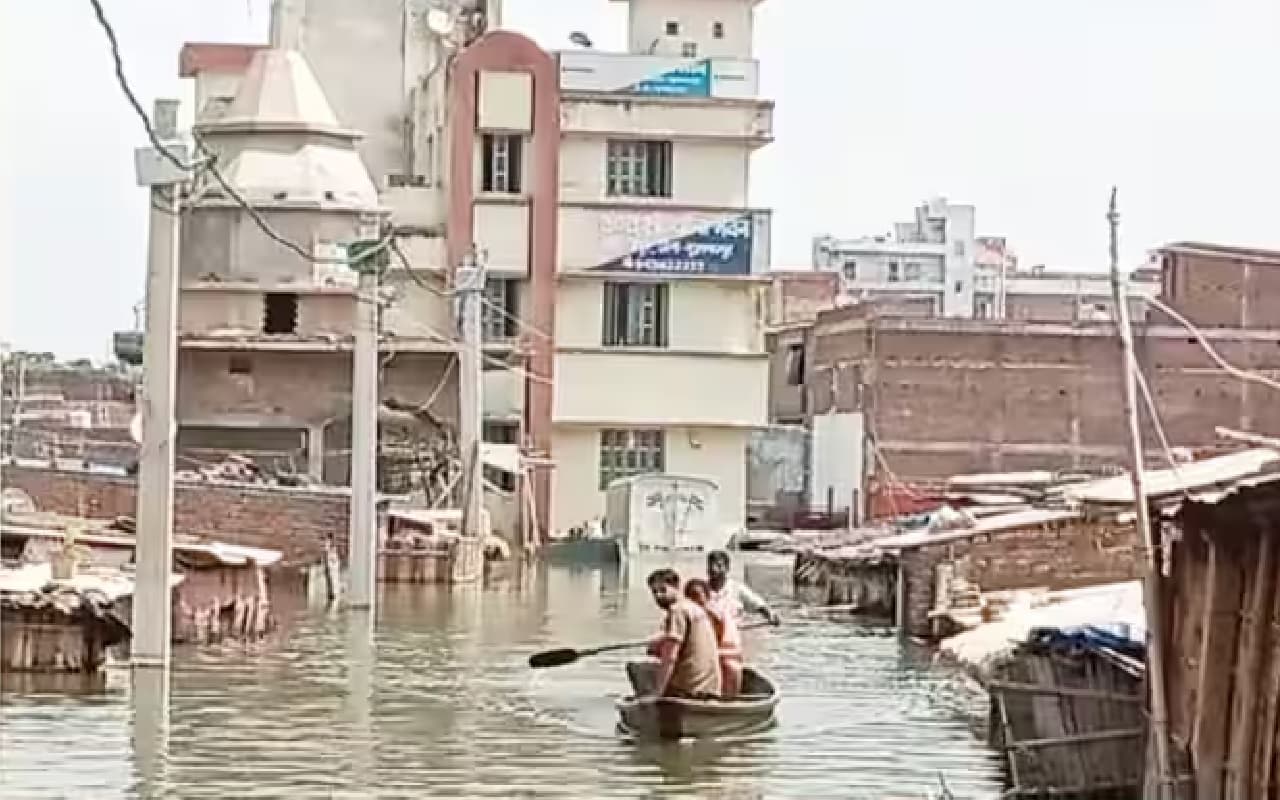पहले भी बारिश में डूब चुका है मुजफ्फरपुर, इस बार और बिगड़ेंगे हालात, जानिए क्या है तैयारी पहले भी बारिश में डूब चुका है मुजफ्फरपुर, इस बार और बिगड़ेंगे हालात, जानिए क्या है तैयारी