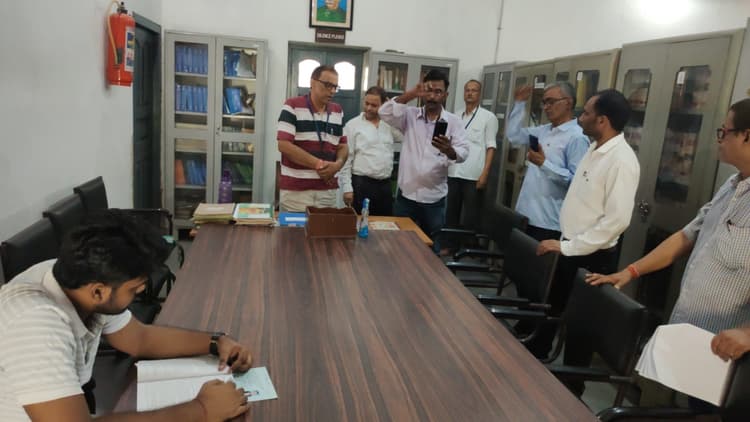 टीएनबी लॉ कॉलेज को मान्यता की प्रक्रिया शुरू, दिल्ली में बैठे अधिकारी ने डेढ़ घंटे तक किया ऑनलाइन निरीक्षण