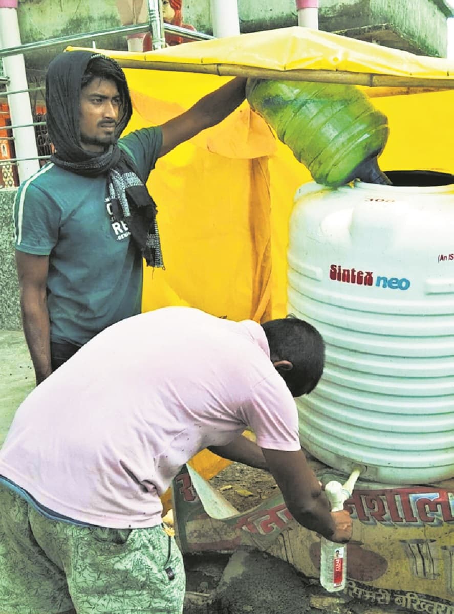 सहरसा में रोज लाखों का बोतलबंद पानी पी जाते हैं लोग.