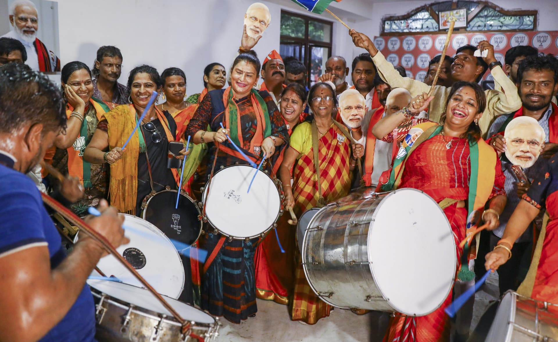 Lok Sabha Election 2024 Result : आया अंतिम चुनाव परिणाम, एक नजर में जानें किस पार्टी को मिली कितनी सीटें