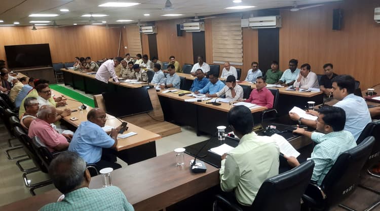 Shravani Mela 2024: मंदिर के अंदर-बाहर सीसीटीवी से हाेगी मॉनीटरिंग, जलाभिषेक का होगा लाइव टेलीकास्ट