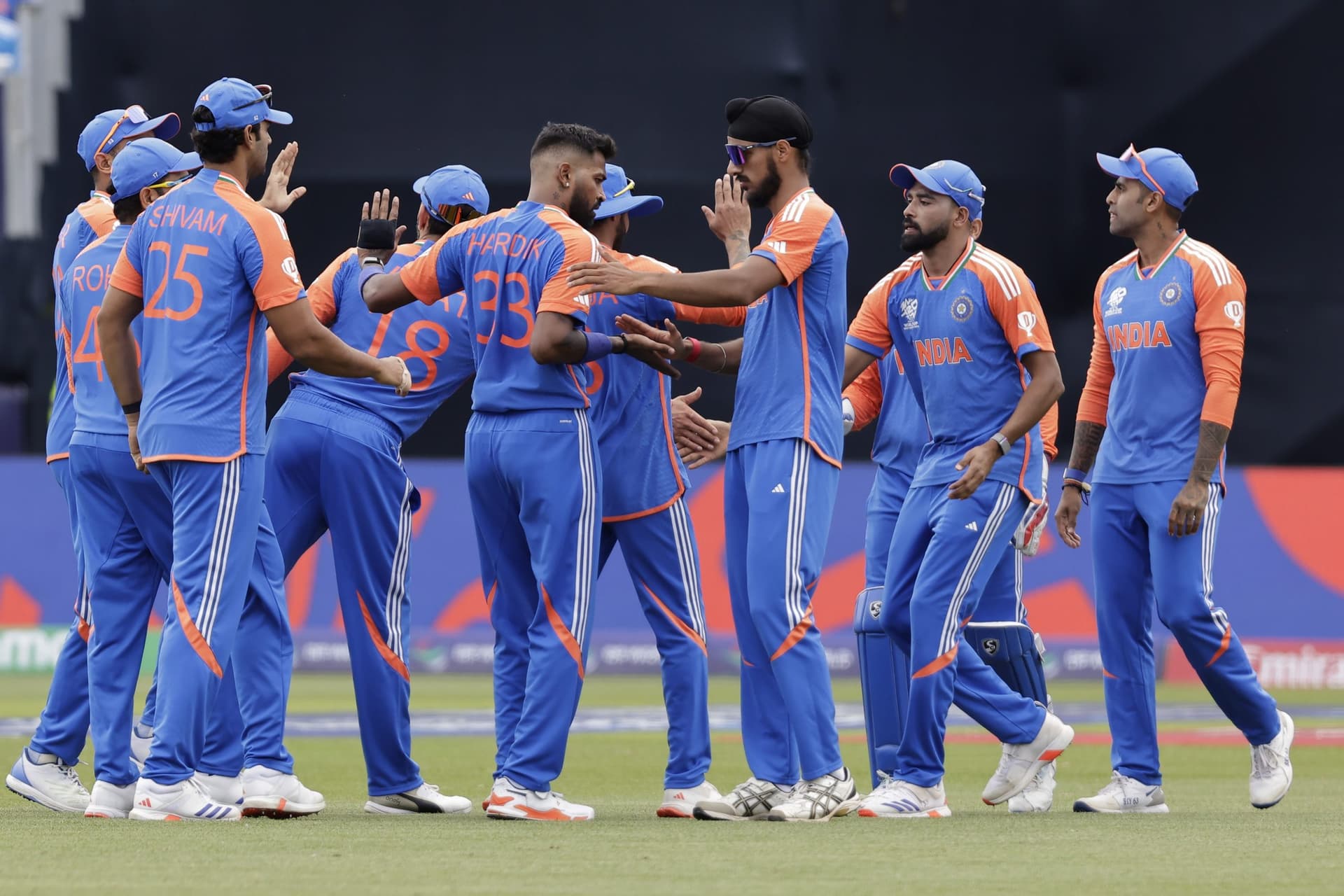 IND vs USA, T20 WC 2024: рднрд╛рд░рдд рдиреЗ рдЕрдореЗрд░рд┐рдХрд╛ рдХреЛ 7 рд╡рд┐рдХреЗрдЯ рд╕реЗ рд░реМрдВрджрд╛, рд╕реБрдкрд░ 8 рдХреЗ рд▓рд┐рдП рдХреНрд╡рд╛рд▓реАрдлрд╛рдИ