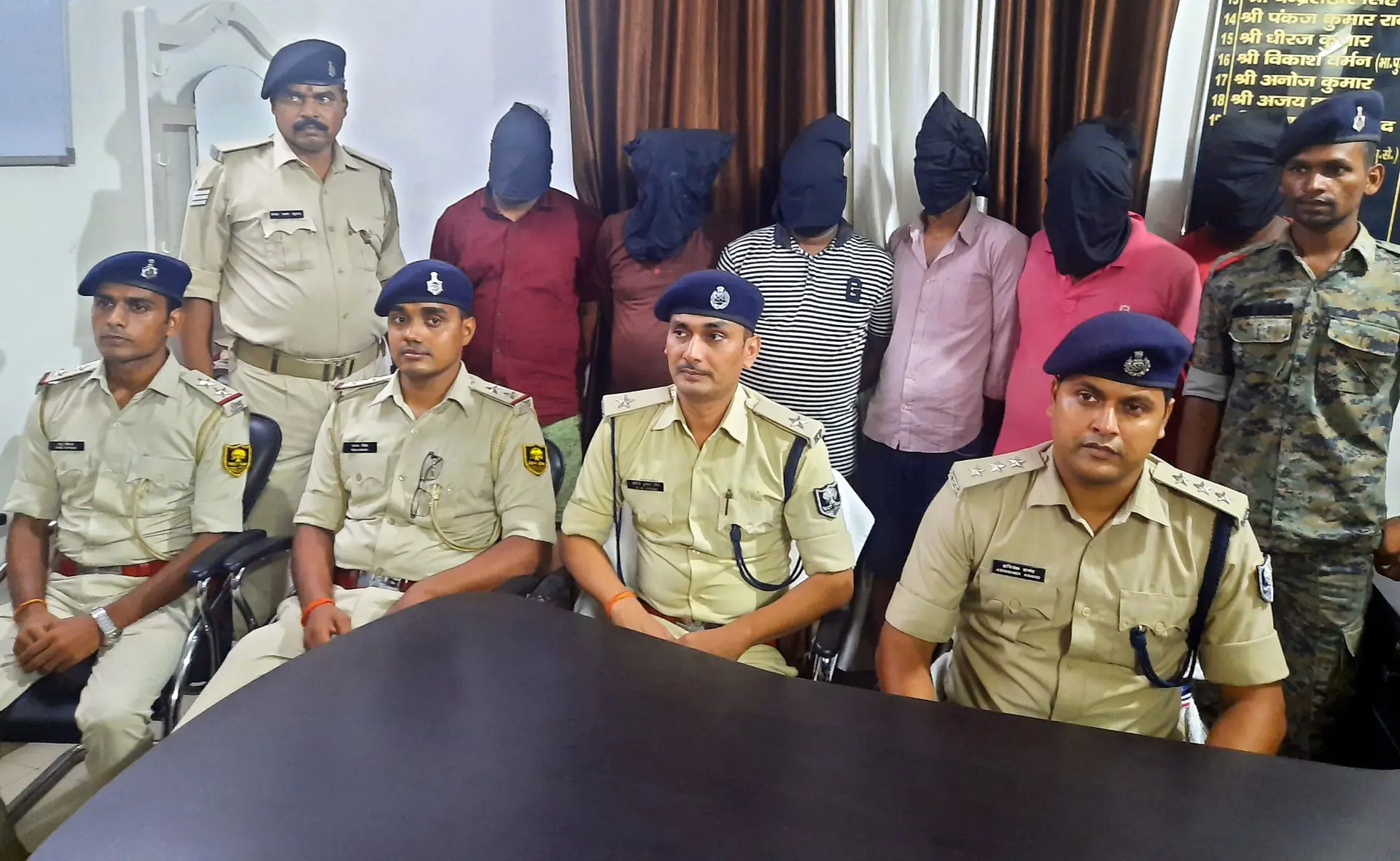 पूर्वी चंपारण से अंतरराज्यीय ट्रक चोर गिरोह के छह सदस्य गिरफ्तार, नेपाल तक फैला है नेटवर्क