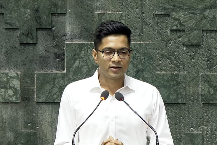 Lok Sabha Speaker Election: राजनाथ सिंह ने ममता बनर्जी से मांगा समर्थन, अभिषेक बनर्जी बोले- कांग्रेस ने लिया एकतरफा फैसला