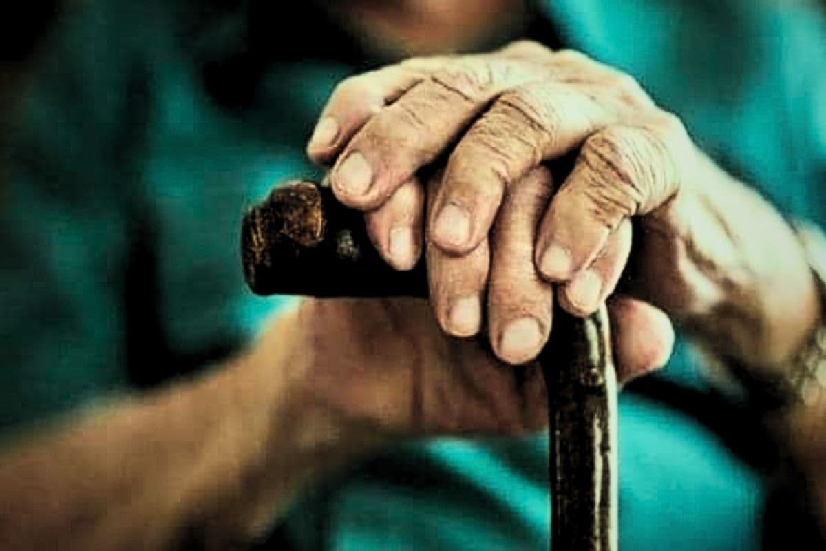 Ayushman Bharat Yojana: рдЖрдпреБрд╖реНрдорд╛рди рднрд╛рд░рдд рдХреЗ рддрд╣рдд 70 рд╕рд╛рд▓ рд╕реЗ рдЕрдзрд┐рдХ рдХреЗ рдмреБрдЬреБрд░реНрдЧреЛрдВ рдХрд╛ рднреА рд╣реЛрдЧрд╛ рдореБрдлреНрдд рдЗрд▓рд╛рдЬ