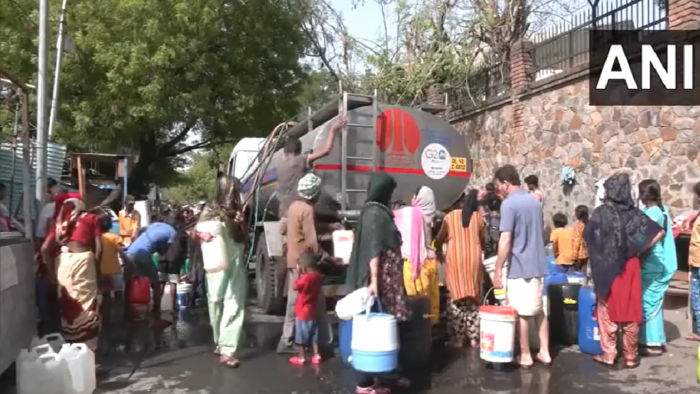 Tanker Mafia: दिल्ली में टैंकर माफियाओं का आतंक, LG ने कार्रवाई का दिया निर्देश, आतिशी ने उपराज्यपाल को लिखा पत्र