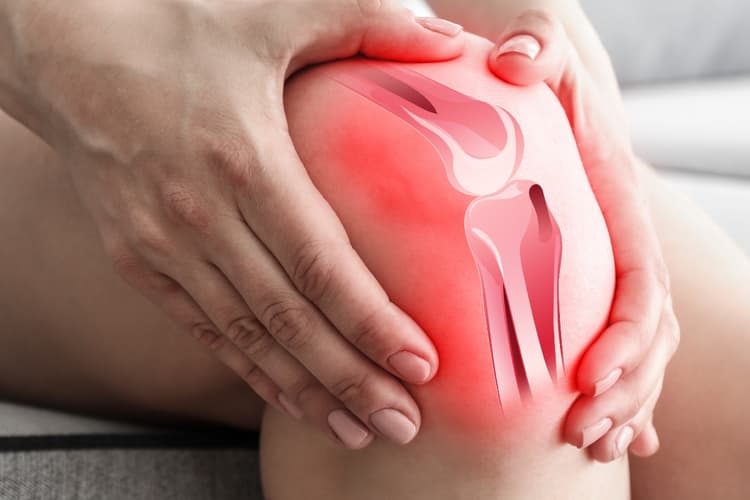 Knee Pain Relief: घुटनों के दर्द को कैसे करें दूर, किन वजहों से होती हैं हमारी हड्डियां कमजोर