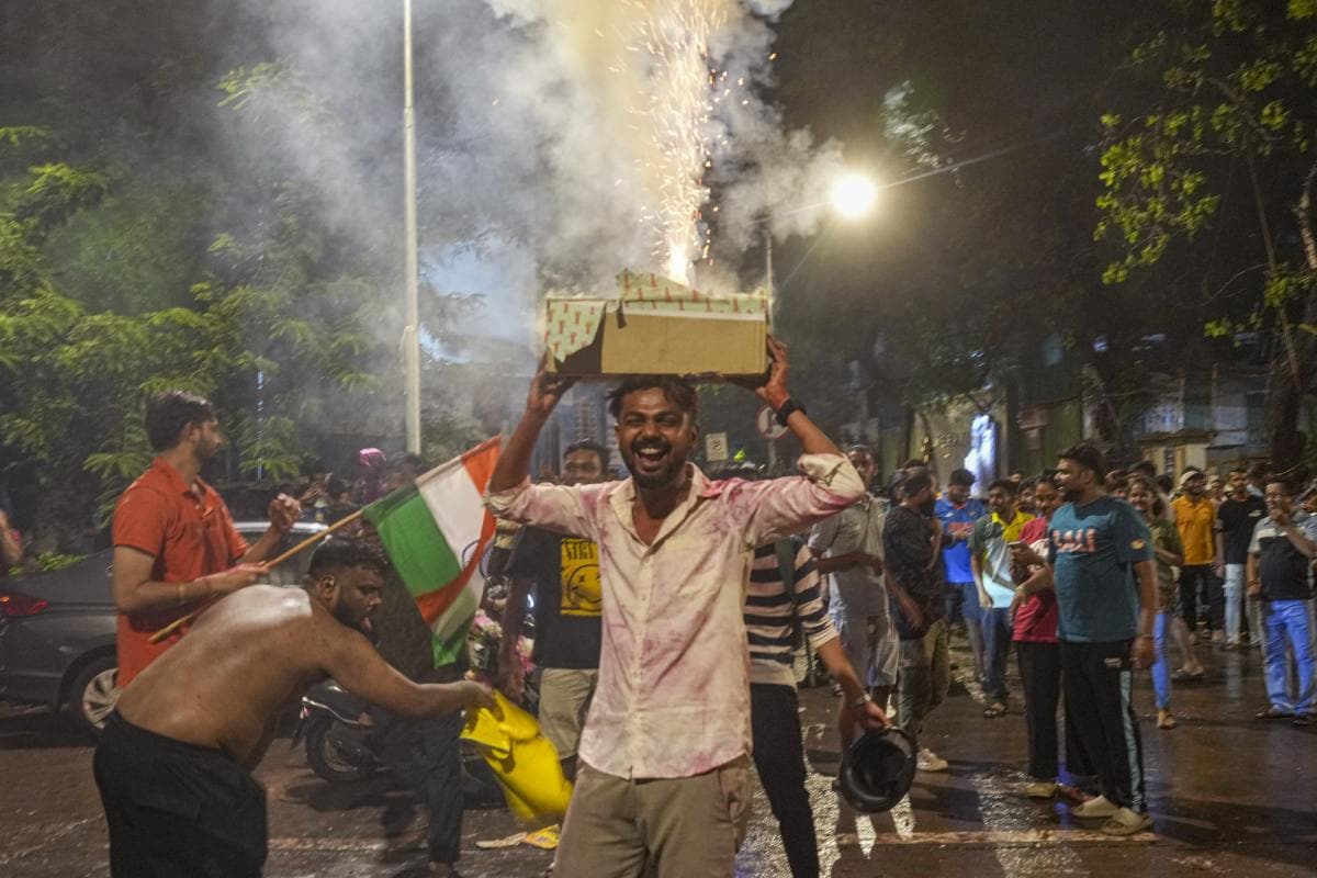 T20 World Cup 2024: वर्ल्ड कप की जीत का रातभर मना जश्न, ‘इंडिया, इंडिया’ के नारे से गूंजा देश, देखें तस्वीर