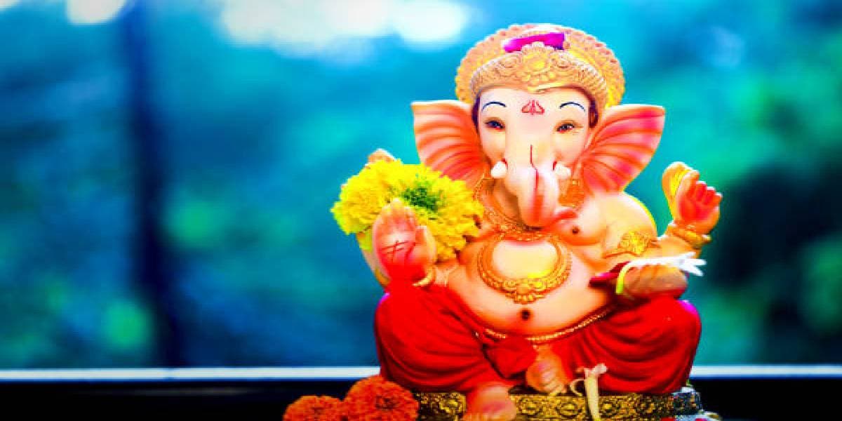 Vastu Tips for Home: मेन गेट पर भगवान गणेश की तस्वीरें लगाने से पहले जानें ये वास्तु टिप्स