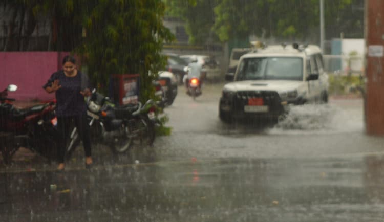 भागलपुर में मॉनसून की पहली झमाझम बारिश से राहत, कई जगह वज्रपात