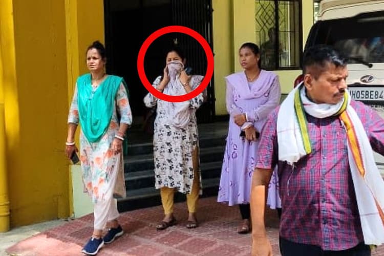 ACB in Action: सरायकेला एलआरडीसी ऑफिस की क्लर्क को 8000 रिश्वत लेते किया गिरफ्तार