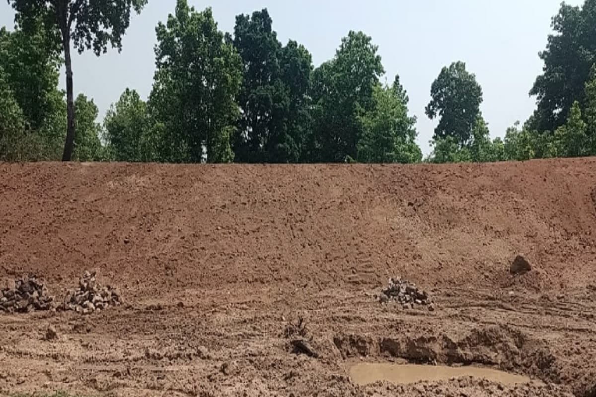 बोकारो के गोमिया में ग्रामीणों को नहीं होगी पानी की समस्या, चेक डैम का निर्माण कार्य पूरा बोकारो के गोमिया में ग्रामीणों को नहीं होगी पानी की समस्या, चेक डैम का निर्माण कार्य पूरा