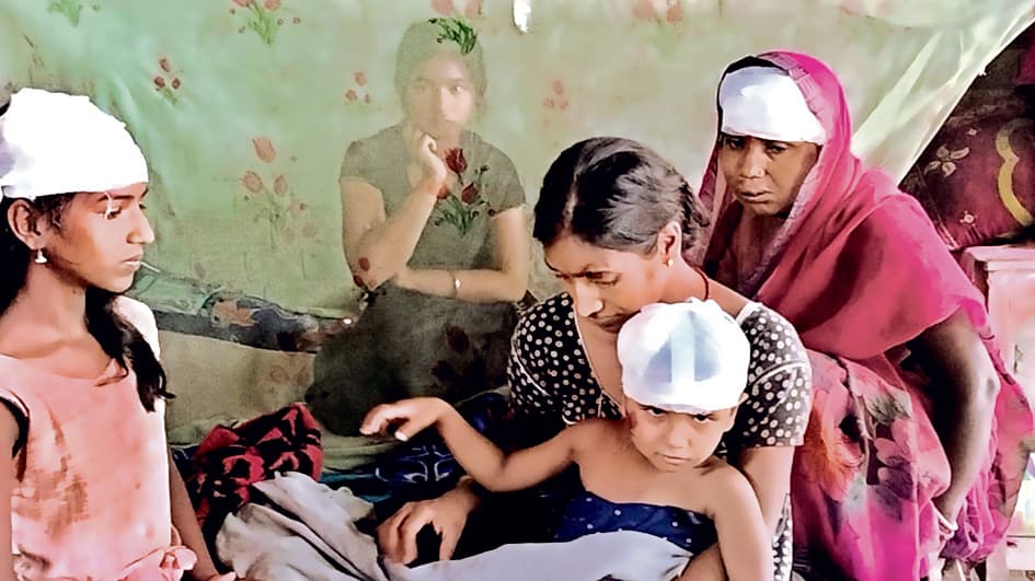 लालगंज में तेज आंधी के कारण गिरे कई घर व पेड़, कई इलाके में बिजली की सप्लाई लाइन को पहुंची क्षति