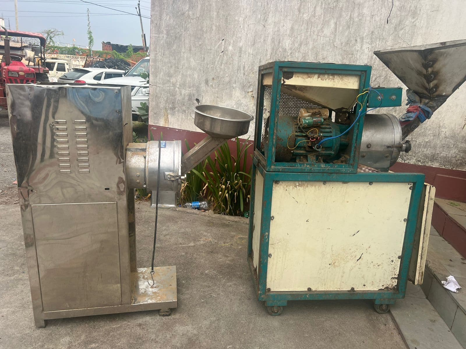 बनिवाटांड़ गांव से 3.6 क्विंटल अफीम और एक किग्रा गांजा जब्त