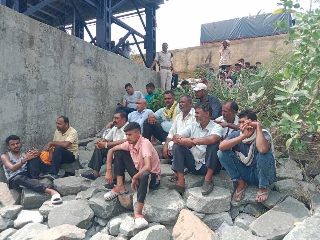 एनडीआरएफ की टीम ने निकाला शव