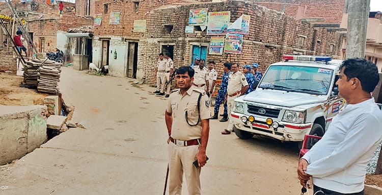 चुनाव में बोगस वोट डालने की शिकायत पर मारपीट