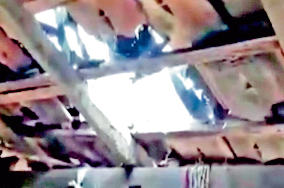 बीरभूम में भाजपा कार्यकर्ता के घर पर बमबाजी