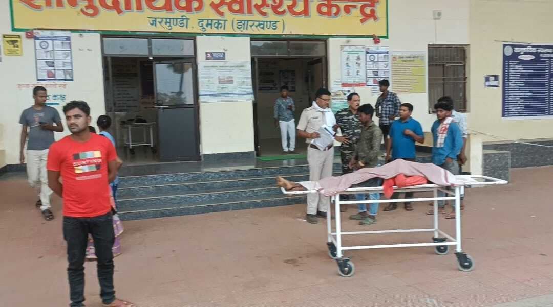 अनियंत्रित बाइक व पिकअप वैन की टक्कर में बाइक सवार दो युवक की मौत, जरमुंडी थाना क्षेत्र अंतर्गत बुढ़वाडंगाल के समीप हुई घटना , मृतक युवक में एक जरमुंडी, दूसरा मसलिया का रहनेवाला