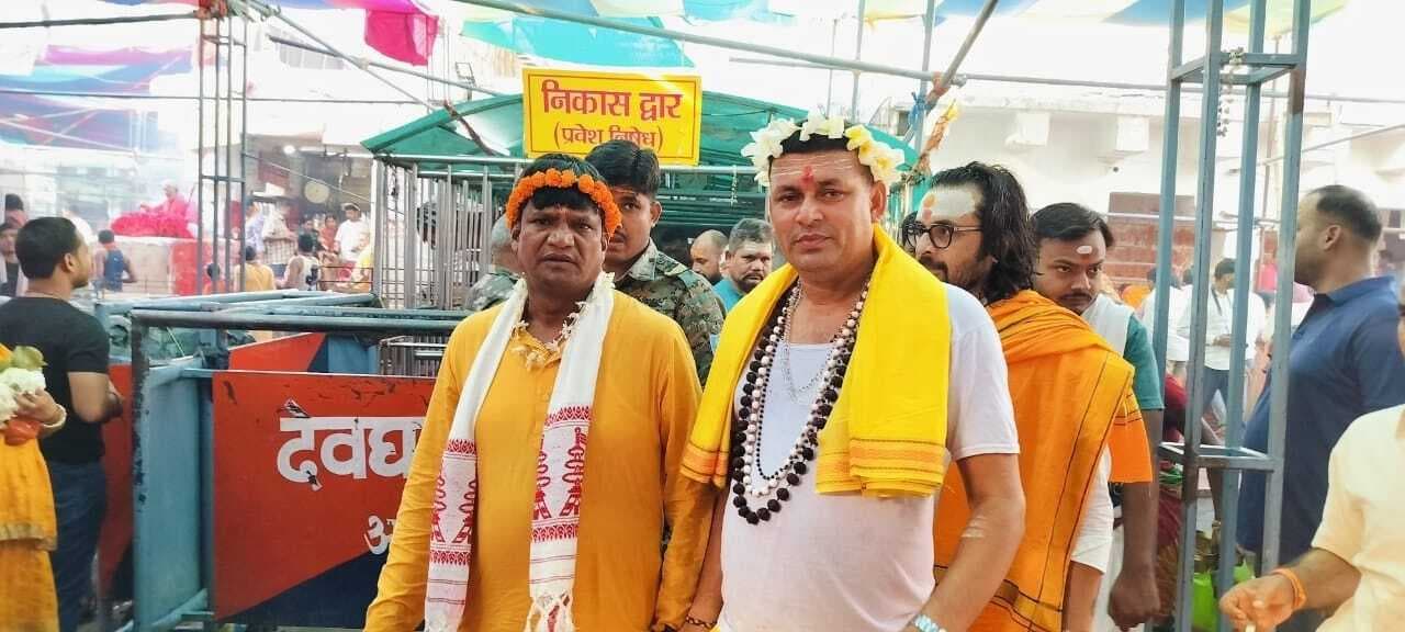 धनबाद से नवनिर्वाचित सांसद ढुल्लू महतो पहुंचे बाबा मंदिर