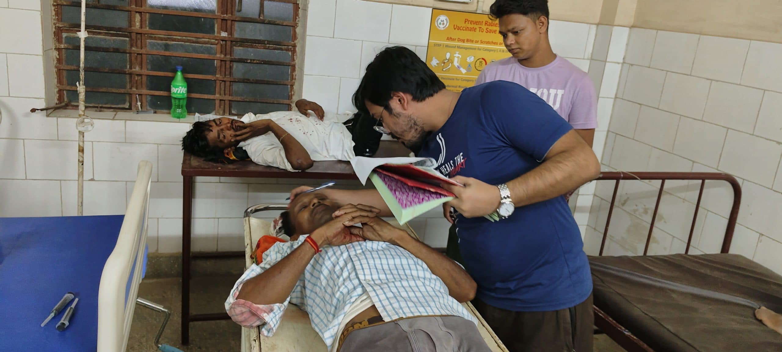 ट्रक व स्कॉर्पियो की आमने-सामने हुई टक्कर, छह जख्मी, तीन गंभीर