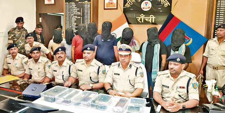 आइपीएल में सट्टा व ऑनलाइन जुआ खेलाने वाले गिरोह के सरगना सहित आठ अपराधी गिरफ्तार