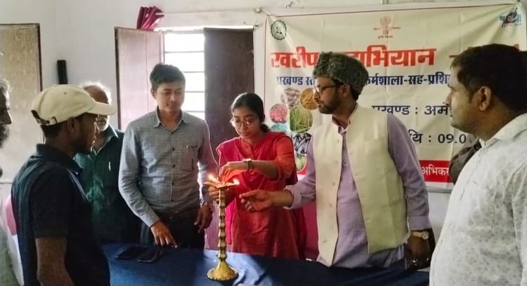 खरीफ कार्यशाला में किसानों को दी जानकारी