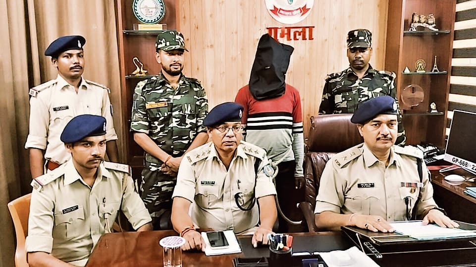 10 लाख के इनामी नक्सली रवि गंझू को पुलिस ने पकड़ा, भेजा जेल