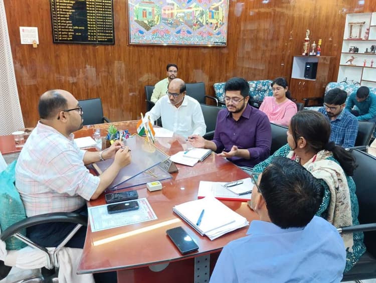 दिव्यांगजनों की पहचान के लिए कर्मियों को किया जायेगा प्रशिक्षित